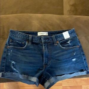 Abercrombie mid rise shorts